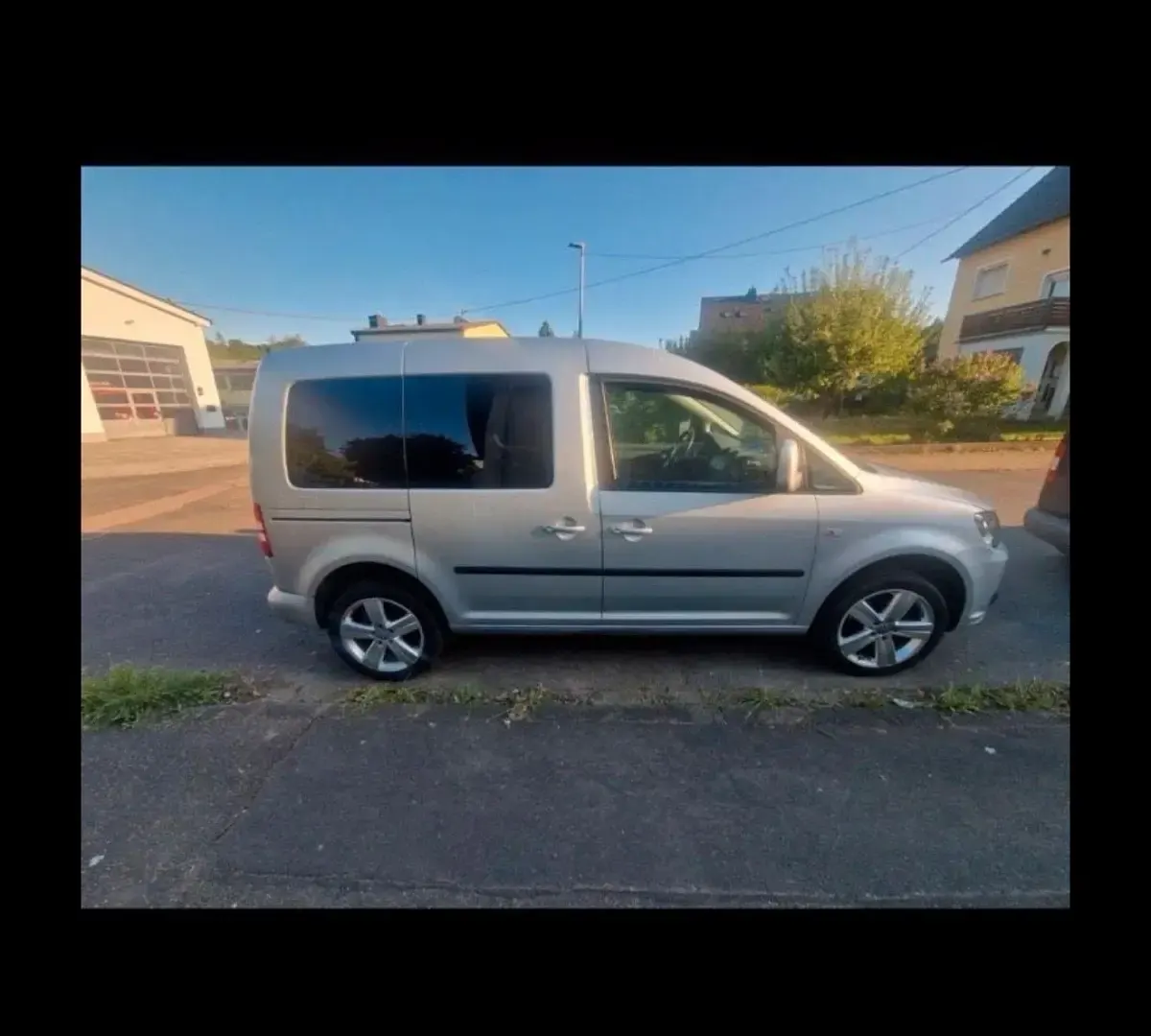 Gebraucht VW Caddy 102 PS (75 kW) 2010 Silber Van / Kleinbus