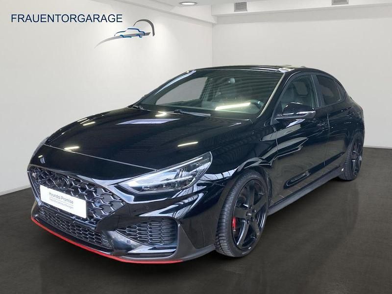 Phantom black Gebraucht 2023 Hyundai i30 N Performance Limousine | 31.985 € (Fairer Preis) - Bild 1/4