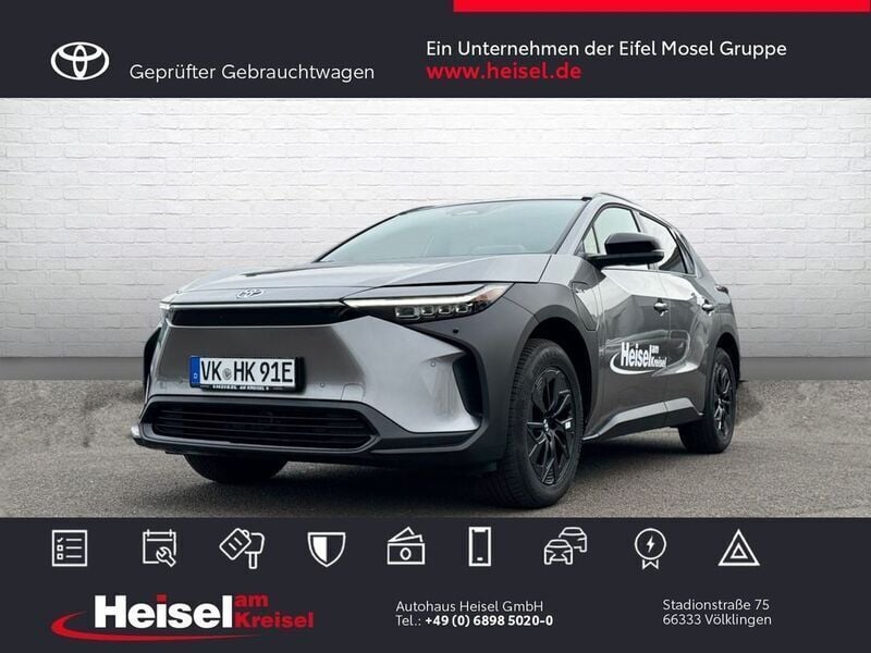 Silber Gebraucht 2025 Toyota bZ4X Team SUV | 39.960 € (Fairer Preis) - Bild 1/4