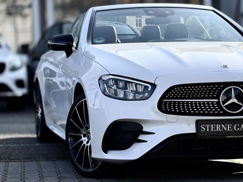 Opalithweiss metalliclack Gebraucht 2022 Mercedes E300 AMG line Cabrio | 56.900 € - Bild 1/4