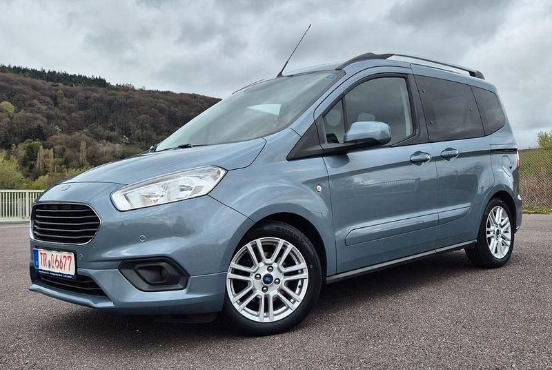 Gebraucht Ford Tourneo Courier Titanium 101 PS (74 kW) 2021 Blau Van / Kleinbus