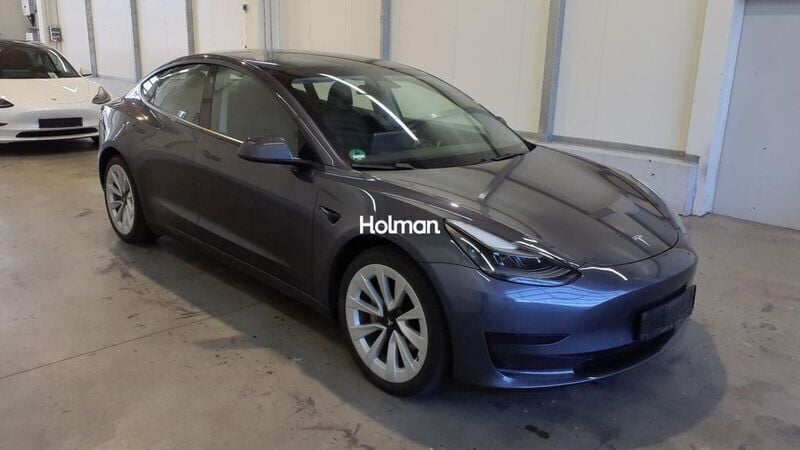 Silber Gebraucht 2021 Tesla Model 3 Standard Range Plus Limousine | 21.604 € (Superpreis) - Bild 1/4
