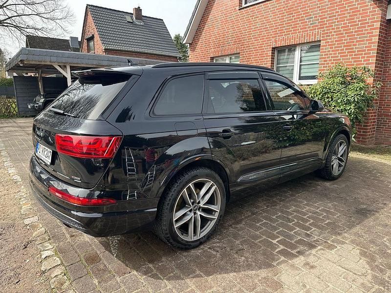 Gebraucht Audi Q7 Ambiente 272 PS (200 kW) 2016 Schwarz SUV