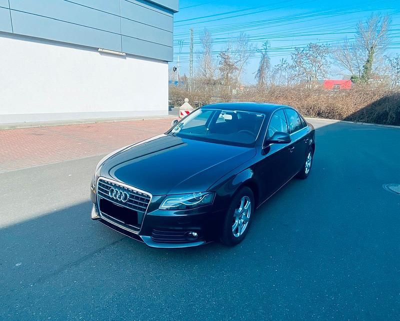 Gebraucht Audi A4 Attraction 160 PS (117 kW) 2008 Schwarz Limousine