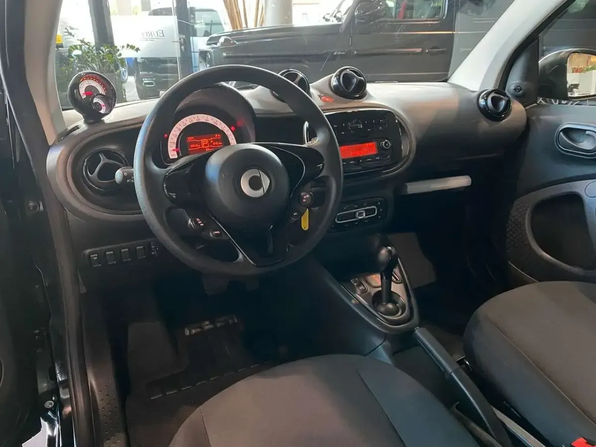 Gebraucht Smart ForTwo Coupé 60 kW (82 PS) 2023 Schwarz Coupé