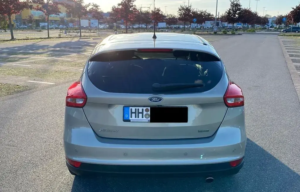 Gebraucht Ford Focus Titanium 150 PS (110 kW) 2015 Grau Limousine