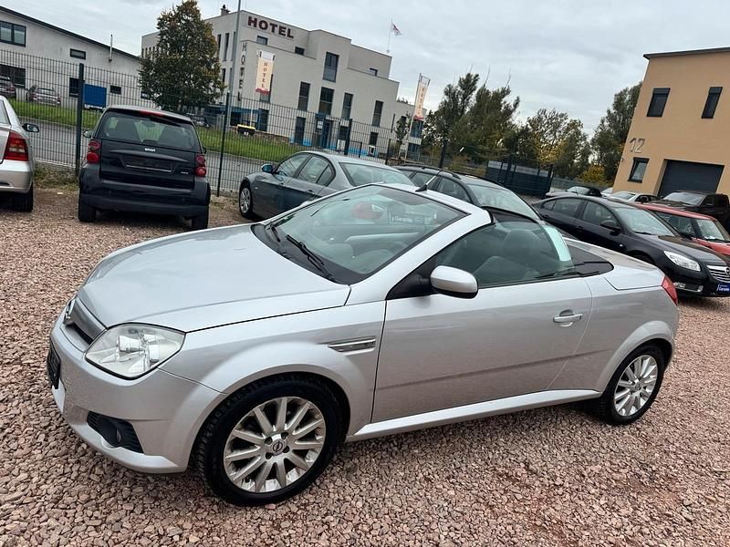Silber Gebraucht 2005 Opel Tigra Cosmo Cabrio | 2.499 € (Fairer Preis) - Bild 1/4