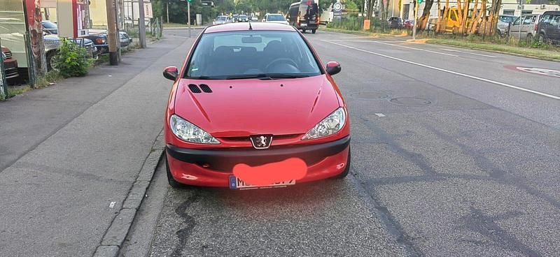 Gebraucht Peugeot 207 74 PS (54 kW) 2006 Rot Kleinwagen