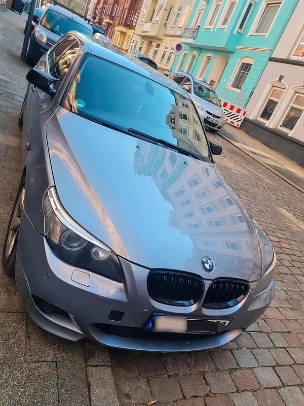 Gebraucht BMW 525 177 PS (130 kW) 2005 Grau Kombi