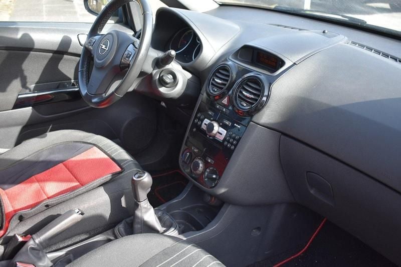 Gebraucht Opel Corsa 75 PS (55 kW) 2010 Grau Kleinwagen