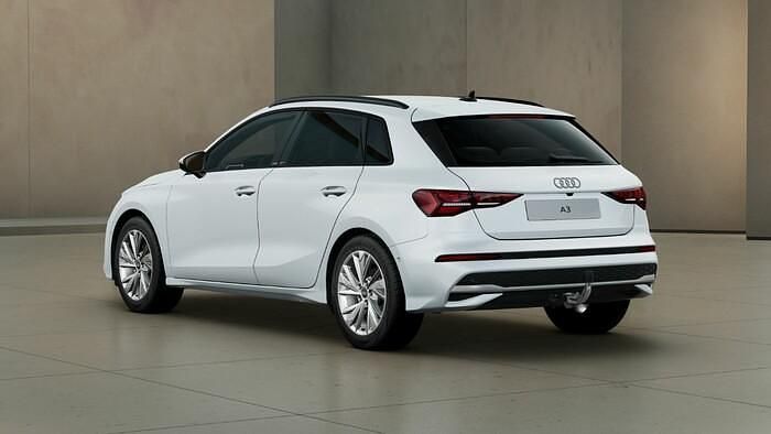 Second-hand Audi A3 Sport 116 CP (85 kW) 2025 Alb Berlinǎ