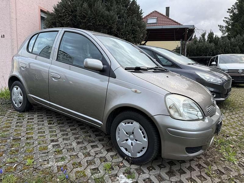 Gebraucht Toyota Yaris Sol 87 PS (63 kW) 2004 Grey metallic Kleinwagen