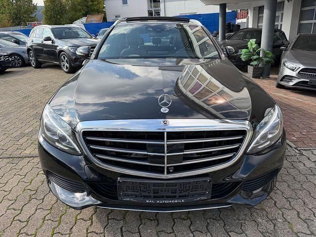 Gebraucht Mercedes C400 333 PS (244 kW) 2018 Schwarz  unilack Kombi