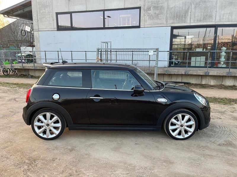 Gebraucht Mini Cooper S 192 PS (141 kW) 2019 Schwarz Kleinwagen