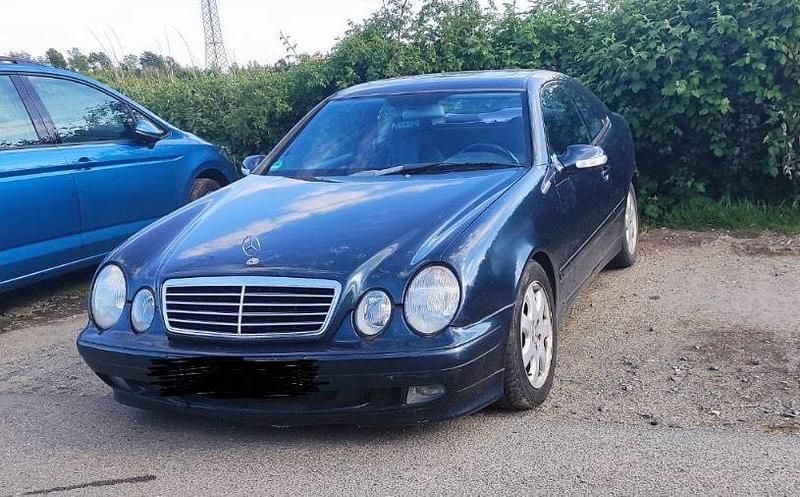 Grau Gebraucht 2001 Mercedes CLK200 Coupé | 2.000 € (Superpreis) - Bild 1/2