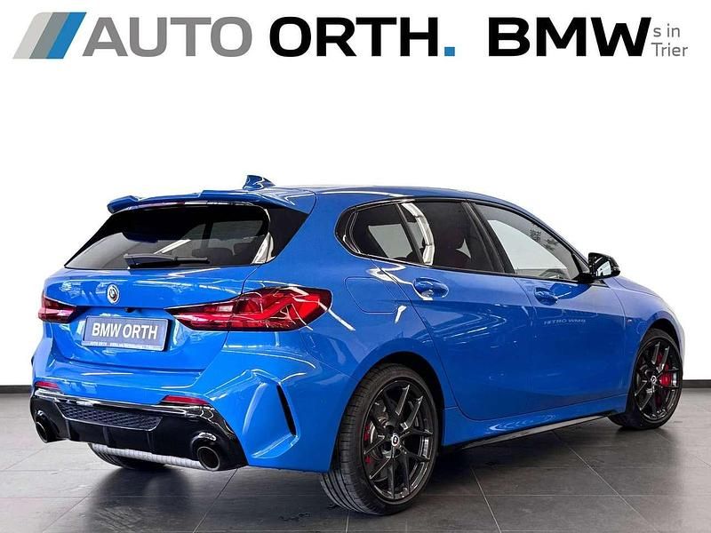 Gebraucht BMW 135 M Performance 306 PS (225 kW) 2022 M misanoblau Kleinwagen