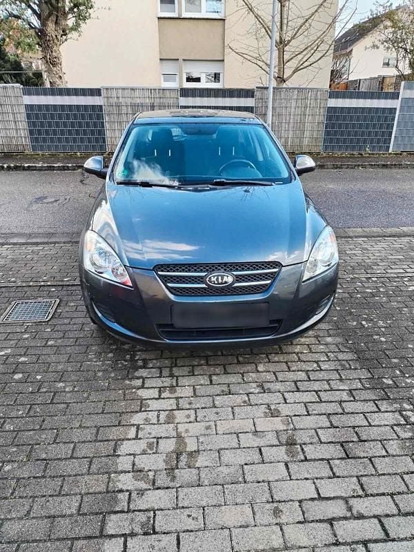 Gebraucht Kia Ceed EX 109 PS (80 kW) 2009 Grau Kleinwagen