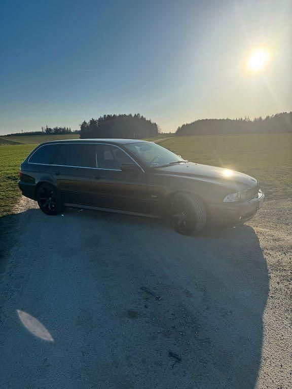 Gebraucht BMW 530 193 PS (141 kW) 2002 Braun Kombi