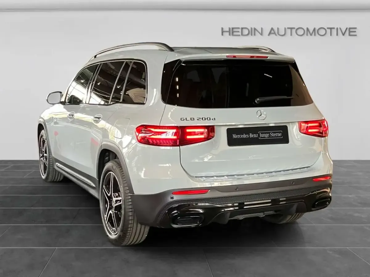 Gebraucht Mercedes GLB200 AMG 150 PS (110 kW) 2026 Grau SUV