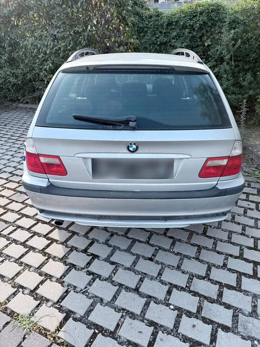Gebraucht BMW 318 143 PS (105 kW) 2005 Silber Kombi