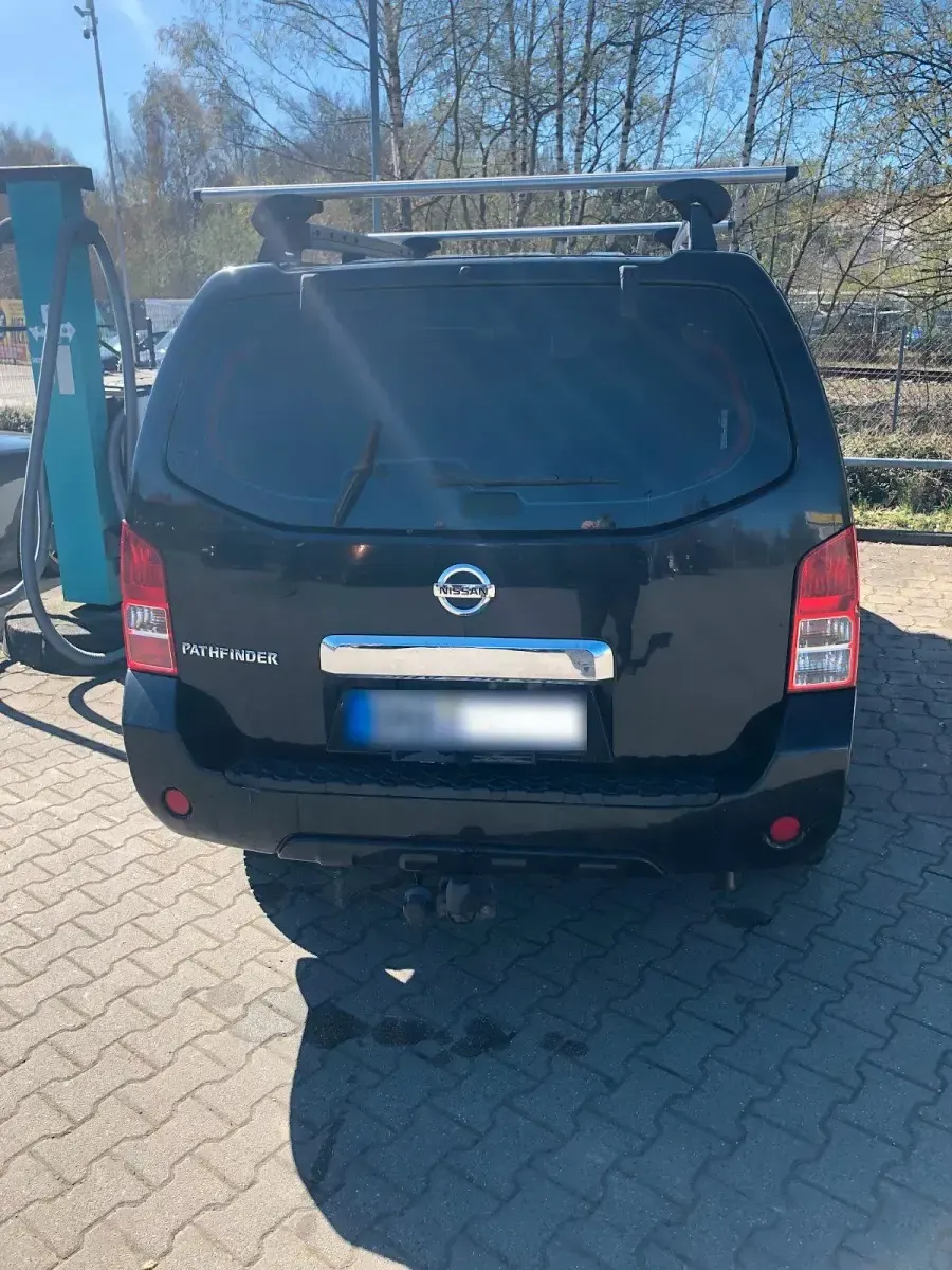 Gebraucht Nissan Pathfinder 190 PS (139 kW) 2011 Schwarz SUV