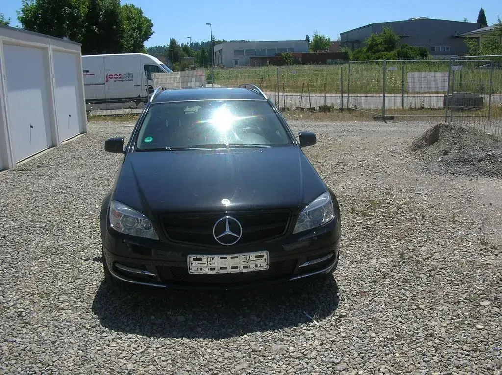 Gebraucht Mercedes C300 231 PS (169 kW) 2011 Schwarz Limousine
