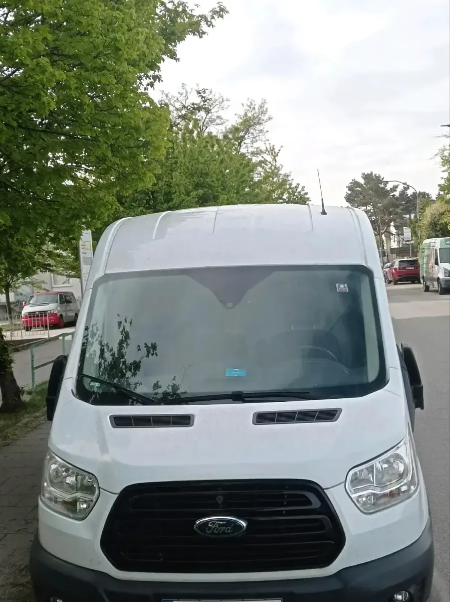 Gebraucht Ford Transit Trend 131 PS (96 kW) 2019 Weiß Limousine