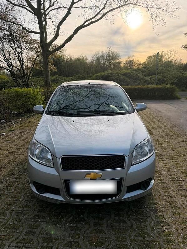Gebraucht Chevrolet Aveo 84 PS (61 kW) 2009 Silber Kleinwagen
