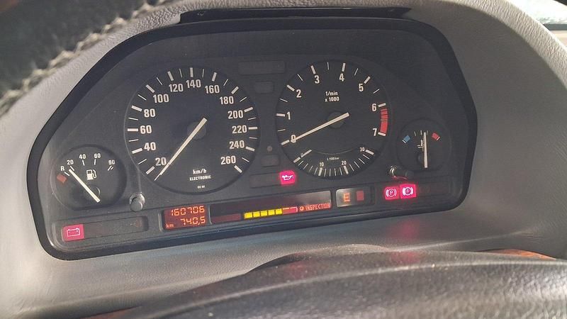 Gebraucht BMW 730 188 PS (138 kW) 1993 Andere farben Limousine