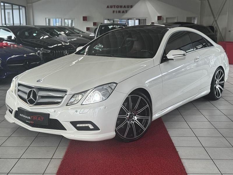 Weiß Gebraucht 2010 Mercedes E250 AMG Coupé | 9.449 € (Fairer Preis) - Bild 1/4