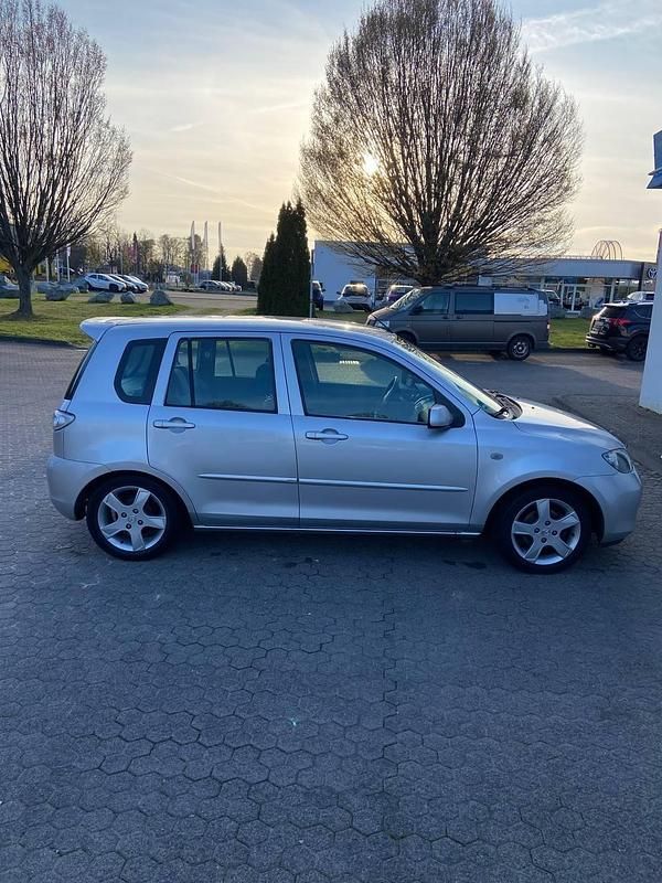 Second-hand Mazda 2 Active 80 CP (58 kW) 2004 Gri Hatchback