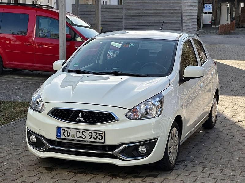 Gebraucht Mitsubishi Space Star Diamant Edition 71 PS (52 kW) 2019 Weiß Kleinwagen