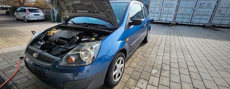 Gebraucht Ford Fiesta 60 PS (44 kW) 2006 Blau Kleinwagen