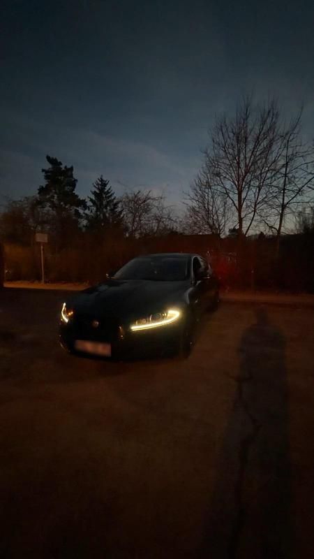 Gebraucht Jaguar XF 200 PS (147 kW) 2014 Schwarz Limousine