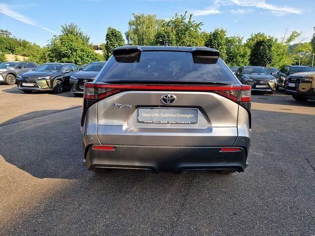 Neu Toyota bZ4X Lounge 150 kW (204 PS) 2025 Palladium silber SUV