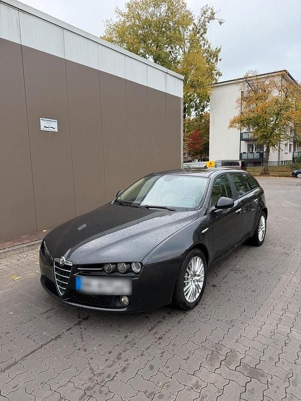 Schwarz Gebraucht 2011 Alfa Romeo 159 Kombi | 4.500 € (Fairer Preis) - Bild 1/4