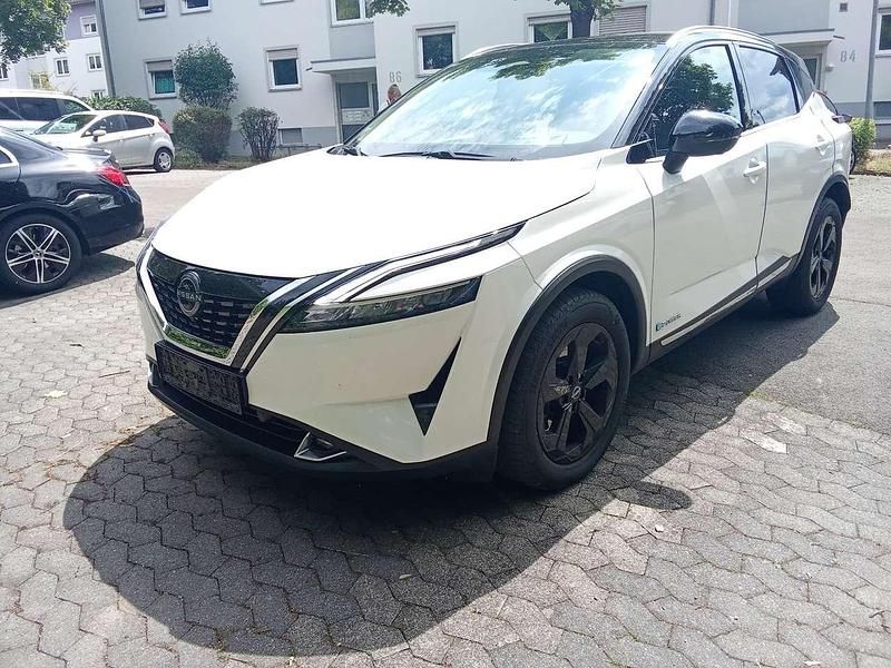 Weiß Gebraucht 2023 Nissan Qashqai Black Edition SUV | 28.500 € (Fairer Preis) - Bild 1/4
