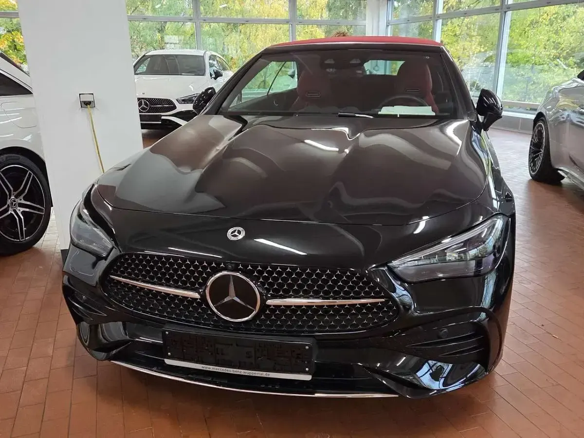Gebraucht Mercedes CLE200 204 PS (150 kW) 2024 Schwarz Cabrio