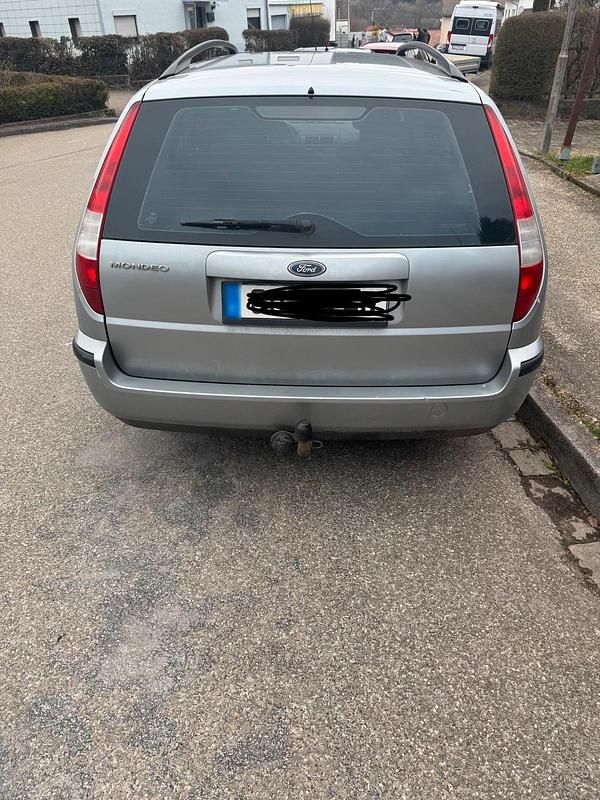 Gebraucht Ford Mondeo 110 PS (80 kW) 2004 Silber Kombi