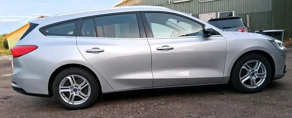 Gebraucht Ford Focus 120 PS (88 kW) 2021 Silber Kombi