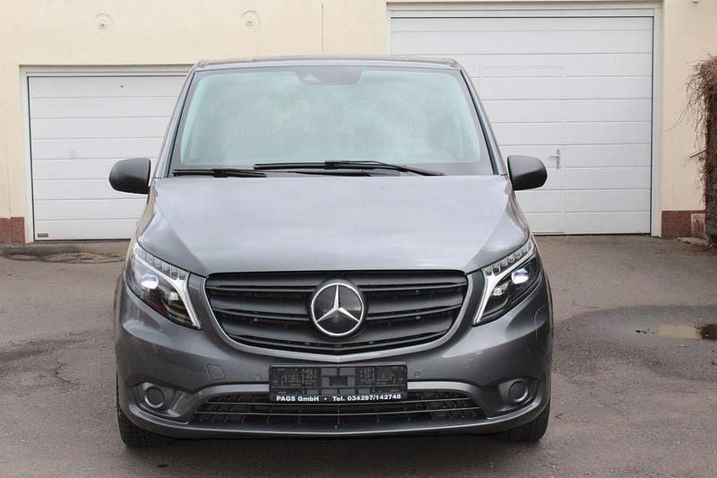 Gebraucht Mercedes e-Vito 150 kW (204 PS) 2022 Grau Van / Kleinbus