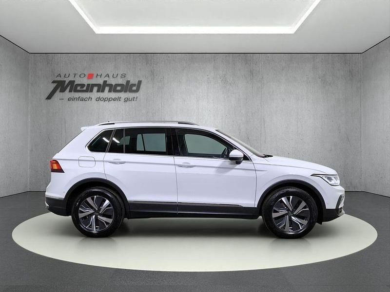 Gebraucht VW Tiguan Elegance 245 PS (180 kW) 2022 Weiß SUV