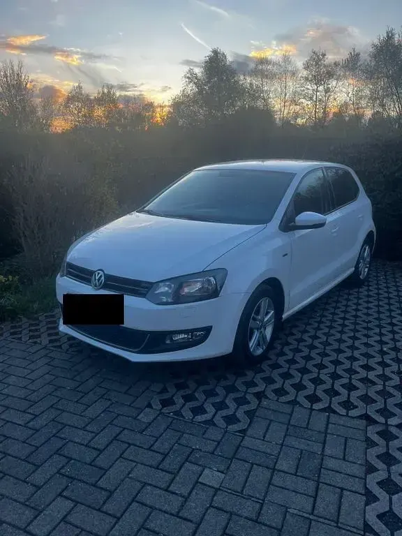 Gebraucht VW Polo 90 PS (66 kW) 2013 Weiß Kleinwagen