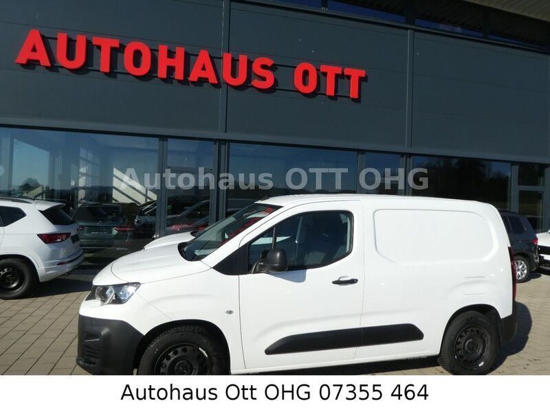 Gebraucht Peugeot Partner 110 PS (80 kW) 2020 Weiß Van / Kleinbus