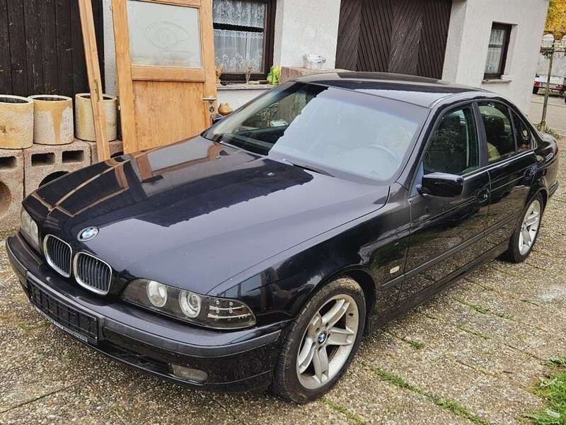 Schwarz Gebraucht 1998 BMW 523 Limousine | 1.650 € (Superpreis) - Bild 1/4
