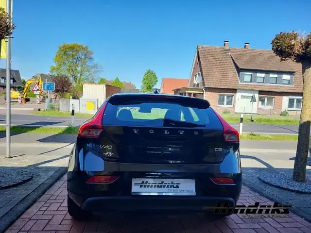 Gebraucht Volvo V40 Kinetic 120 PS (88 kW) 2017 Schwarz Kombi