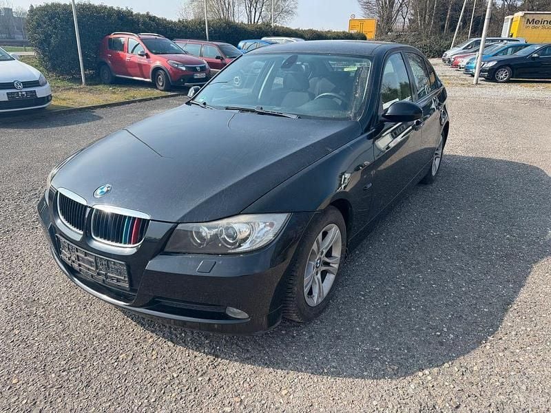 Gebraucht BMW 320 Sport Line 170 PS (125 kW) 2008 Schwarz Limousine