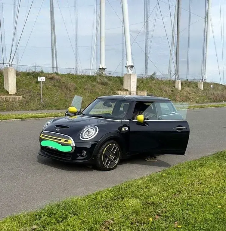 Usata Mini Cooper SE 135 kW (184 CV) 2021 Blu Utilitaria