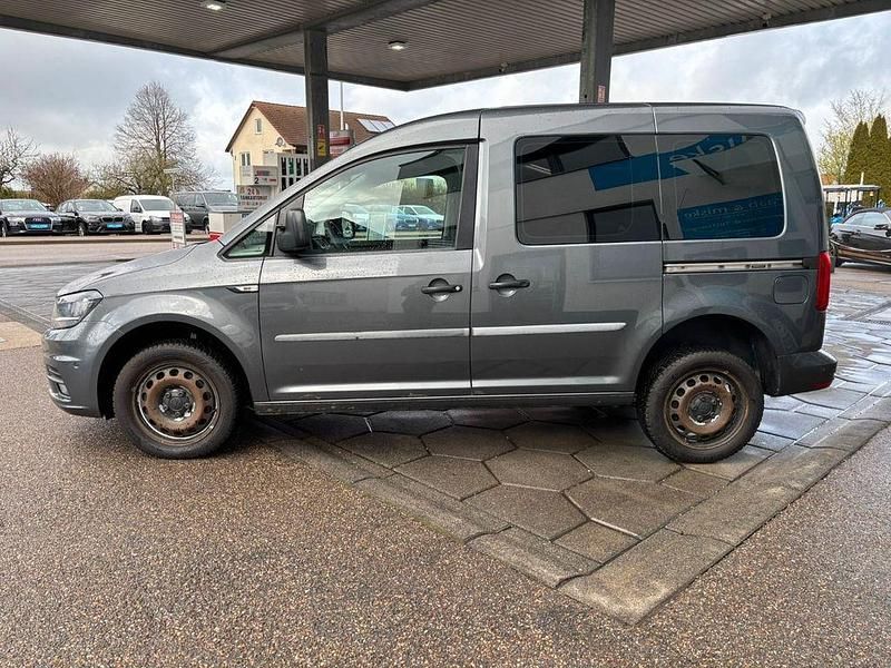 Usata VW Caddy 122 CV (89 kW) 2018 Grigio Monovolume