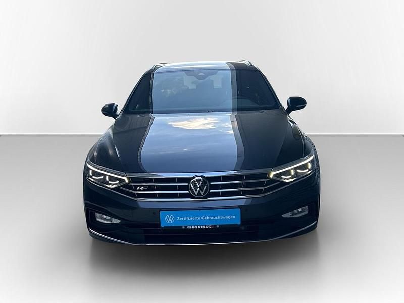 Gebraucht VW Passat Elegance 150 PS (110 kW) 2023 Grau Kombi